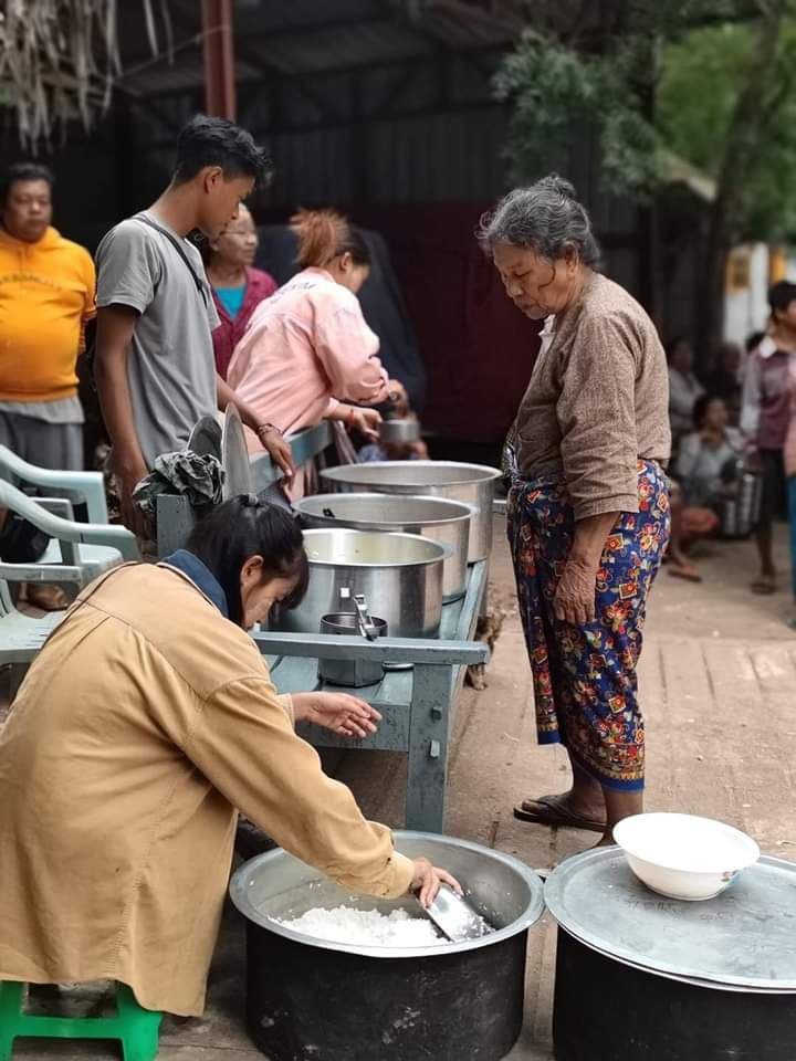 Donating Lunch for IDPs in Magway Region